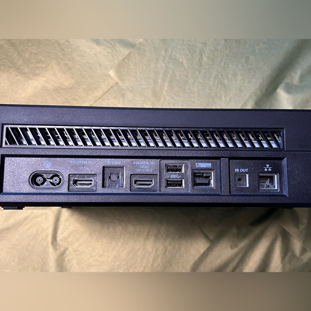Xbox One Bundle - Picture 3 of 8